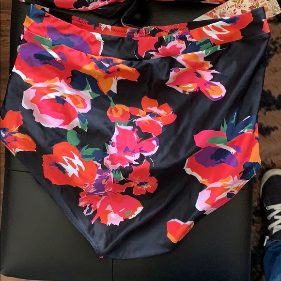 High waisted floral retro bikini - Picture 3 of 4